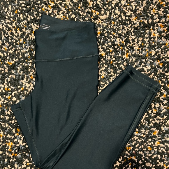 COPY - Women’s Under Armour Compression Tight - Picture 2 of 3